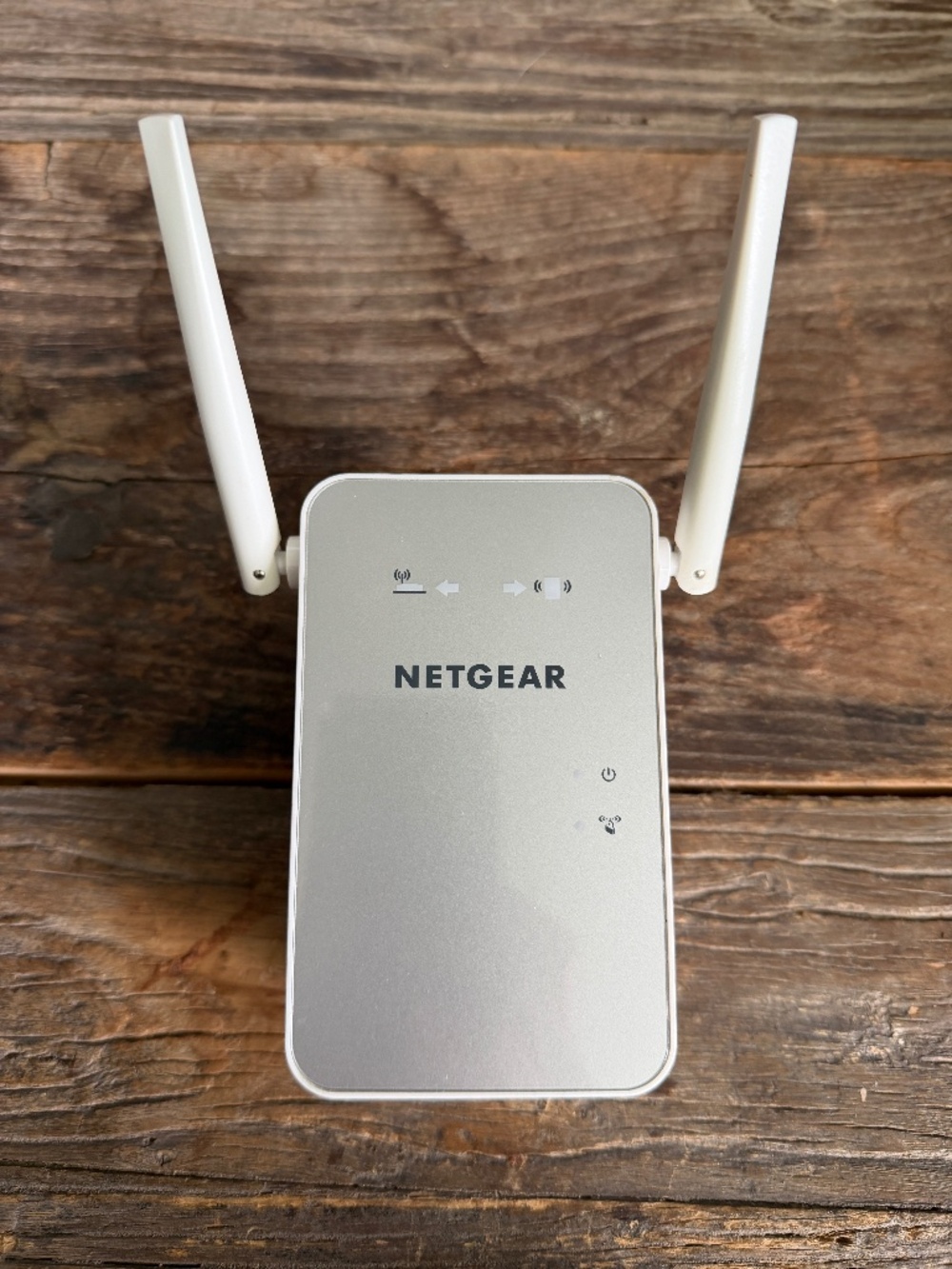 Netgear AC1200 Wifi Range Extender Model EX6150v2 in original box